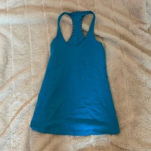 Blue Lululemon women’s yoga top